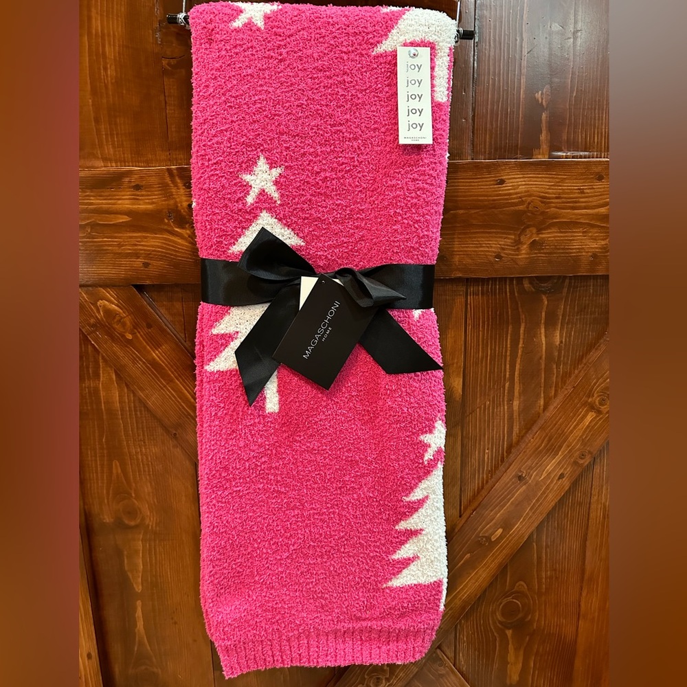 Magaschoni Hot Pink Christmas Tree Throw Blanket